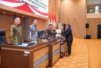 Rapat Paripurna DPRD Kabupaten Lamongan membahas Raperda Perubahan Perda Nomor 10 Tahun 2023, Sabtu (5/9). (Foto Dok Ho/RadarBangsa.co.id)