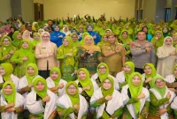 Khofifah Indar Parawansa menghadiri Maulidurrasul dan Harlah ke-80 Muslimat NU di Kalimantan Utara, Selasa (8/9). (Foto Dok Ho/RadarBangsa.co.id)