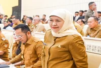 Gubernur Jawa Timur Khofifah Indar Parawansa saat menghadiri Raker dan RDP Komisi II DPR RI di Jakarta, Selasa (15/9/2026). (Dok. Ho/RadarBangsa.co.id)