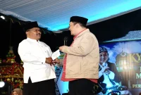 Sekda Kabupaten Malang Budiar saat meresmikan Masjid Al Hidayah di Desa Kaliasri, Kecamatan Kalipare, Minggu (6/9) malam. (Foto Dok Ho/RadarBangsa.co.id)