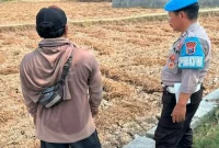 Polsek Tikung menggelar patroli dan memberikan imbauan kewaspadaan kepada warga, Jumat (11/9/2026). (Foto Dok Ho/RadarBangsa.co.id)