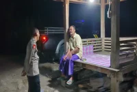 Petugas melaksanakan patroli dialogis dan Harkamtibmas bersama warga Desa Jabung, Kamis (10/9/2026). (Foto Dok Ho/RadarBangsa.co.id)