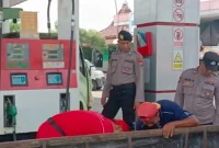 Personel Polsek Tikung saat melaksanakan patroli objek vital di wilayah Kecamatan Tikung, Minggu (13/9/2026). (Dok. Ho/RadarBangsa.co.id)