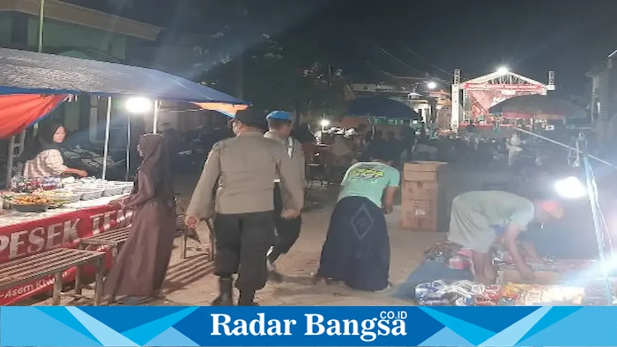 Aparat gabungan melakukan pengamanan pentas seni dan hiburan HUT RI ke-81 di Dusun Lemahabang, Rabu (2/9/2026). (Foto Dok Ho/RadarBangsa.co.id)