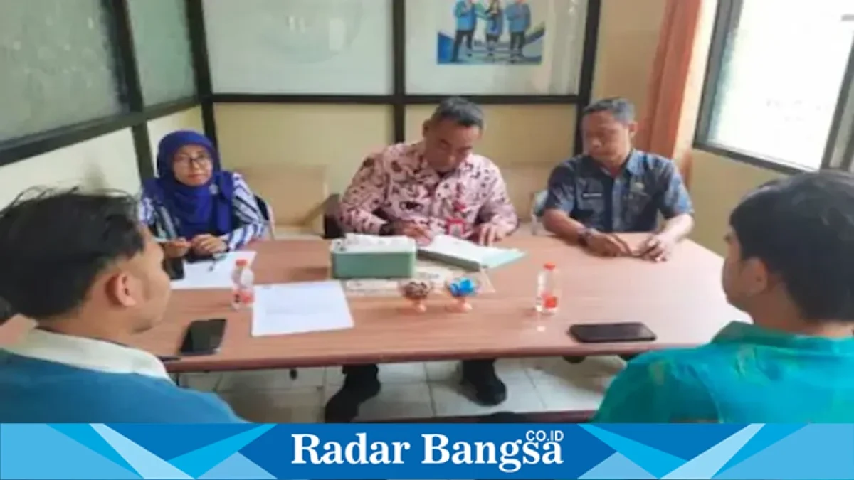 Mediasi perselisihan THR antara Mie Gacoan dan pekerja di Disperinaker Bangkalan, Kamis (10/9/2026). (Foto Dok Ho/RadarBangsa.co.id)