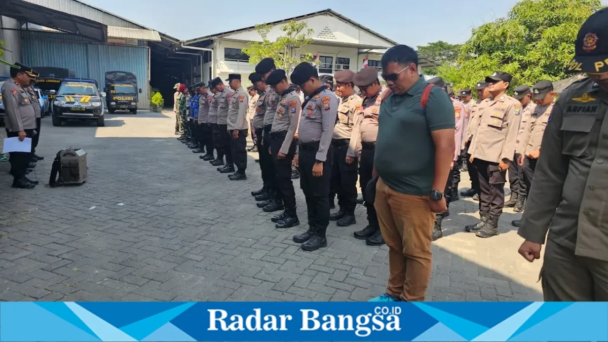 Personel gabungan melakukan apel kesiapan pengamanan aksi damai FSP Kahutindo di PT PHS, Selasa (15/9/2026). (Dok. Ho/RadarBangsa.co.id)