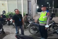 Anggota Polsek Tikung melaksanakan patroli dialogis Harkamtibmas di wilayah Kecamatan Tikung, Rabu (9/9/2026). (Foto Dok Ho/RadarBangsa.co.id)