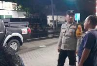 Personel Polsek Tikung melaksanakan patroli dialogis untuk mengantisipasi gangguan kamtibmas di Alfamart dan Klinik Medika Prima, Jumat (18/9/2026). (Dok. Ho/RadarBangsa.co.id)