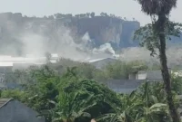 Tangkapan layar video polusi debu dari pabrik pengolahan dolomit di Desa Drajat, Lamongan. (Foto Dok Ho/RadarBangsa.co.id)