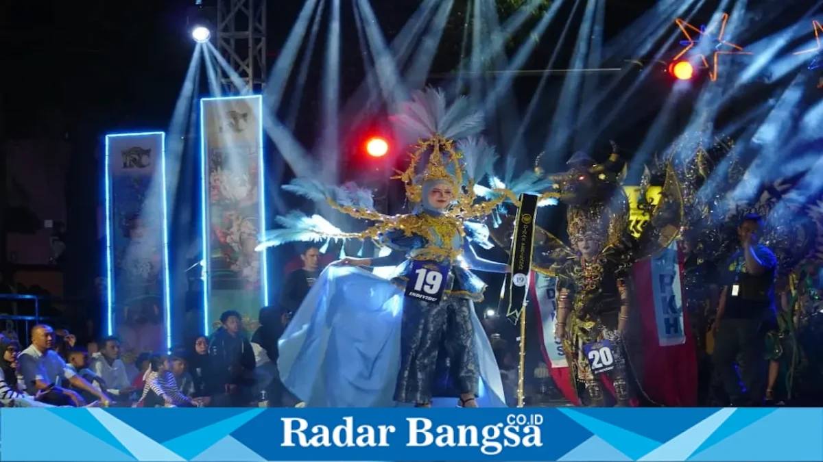 Penampilan Lamongan Night Carnival 2026 pada Sabtu (12/9) malam. (Foto Dok Ho/RadarBangsa.co.id)