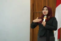 Ning Lia saat menyampaikan Sosialisasi Empat Pilar Kebangsaan di Probolinggo, Jumat (11/9/2026). (Dok. Ho/RadarBangsa.co.id)