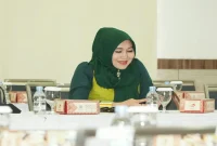 Anggota DPD RI asal Jawa Timur, Lia Istifhama, saat mengikuti kunjungan kerja Komite I DPD RI di Kantor Gubernur Sulawesi Selatan, Makassar, Senin (21/9/2026). (Dok. Ho/RadarBangsa.co.id)