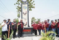 Bupati Lamongan Yuhronur Efendi saat pencanangan Desa Binaan Itik di Desa Klagensrampat, Kecamatan Maduran, Rabu (30/9). (Dok. Ho/RadarBangsa.co.id)