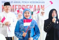 Gubernur Jawa Timur Khofifah Indar Parawansa menghadiri Dzikir, Doa Bersama, Sholawat Kemerdekaan, dan Peringatan Maulid Nabi Muhammad SAW 1448 Hijriah di Pendopo Delta Wibawa, Sidoarjo, Sabtu (5/9/2026).