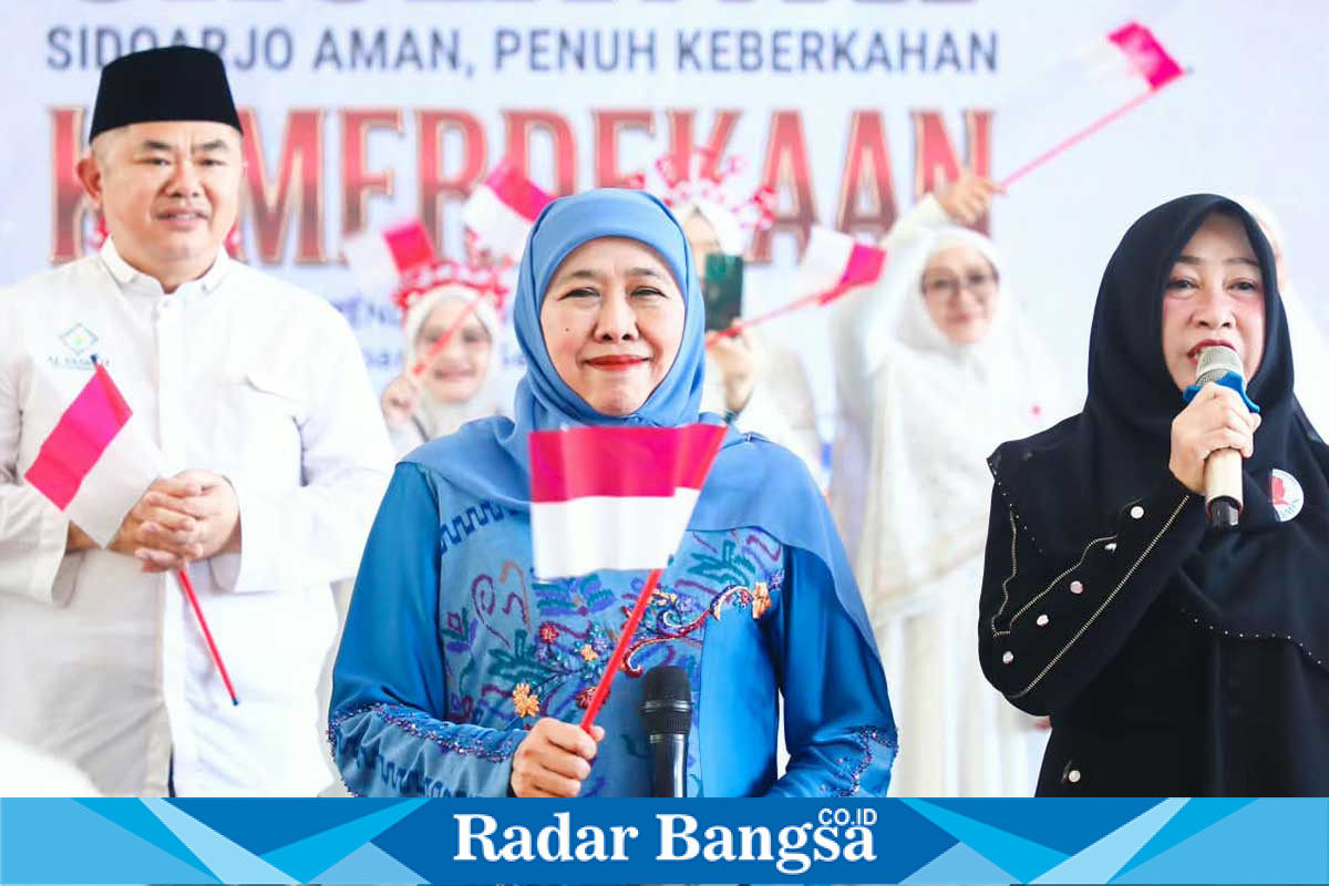 Gubernur Jawa Timur Khofifah Indar Parawansa menghadiri Dzikir, Doa Bersama, Sholawat Kemerdekaan, dan Peringatan Maulid Nabi Muhammad SAW 1448 Hijriah di Pendopo Delta Wibawa, Sidoarjo, Sabtu (5/9/2026).