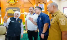 Gubernur Khofifah Sapa Rahmat Erwin dan Luluk Diana, Apresiasi Medali Asian Games 2026