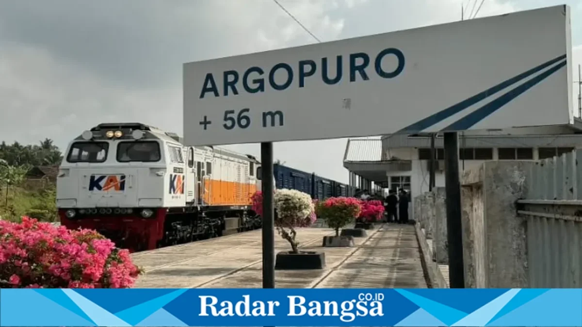 KAI Logistik menggelar uji coba kereta angkutan hasil bumi dari Stasiun Argopuro, Banyuwangi, menuju Jakarta Gudang, Senin (28/9/2026). (Dok. Ho/RadarBangsa.co.id)