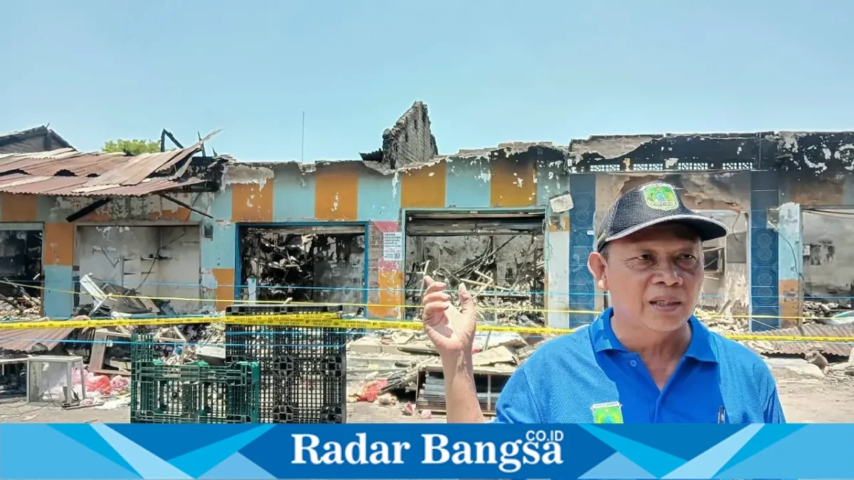 Tim Labfor Polda Jawa Timur melakukan olah TKP di Pasar Desa Kepulungan, Kecamatan Gempol, Kabupaten Pasuruan, Rabu (30/9/2026). (Dok. Ho/RadarBangsa.co.id)
