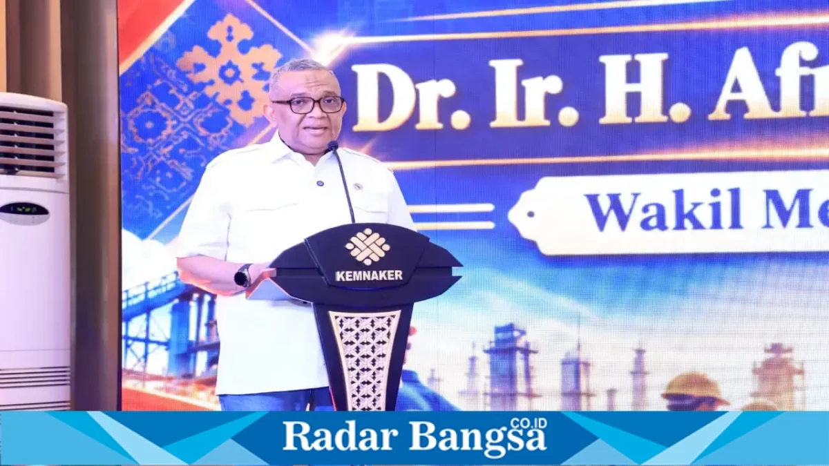 Wamenaker Afriansyah Noor saat menutup World Cup Circuit Global Championship (CGC) Indonesia 2026 di Gedung Kemnaker, Jakarta, Minggu (27/9/2026). (Dok. Ho/RadarBangsa.co.id)
