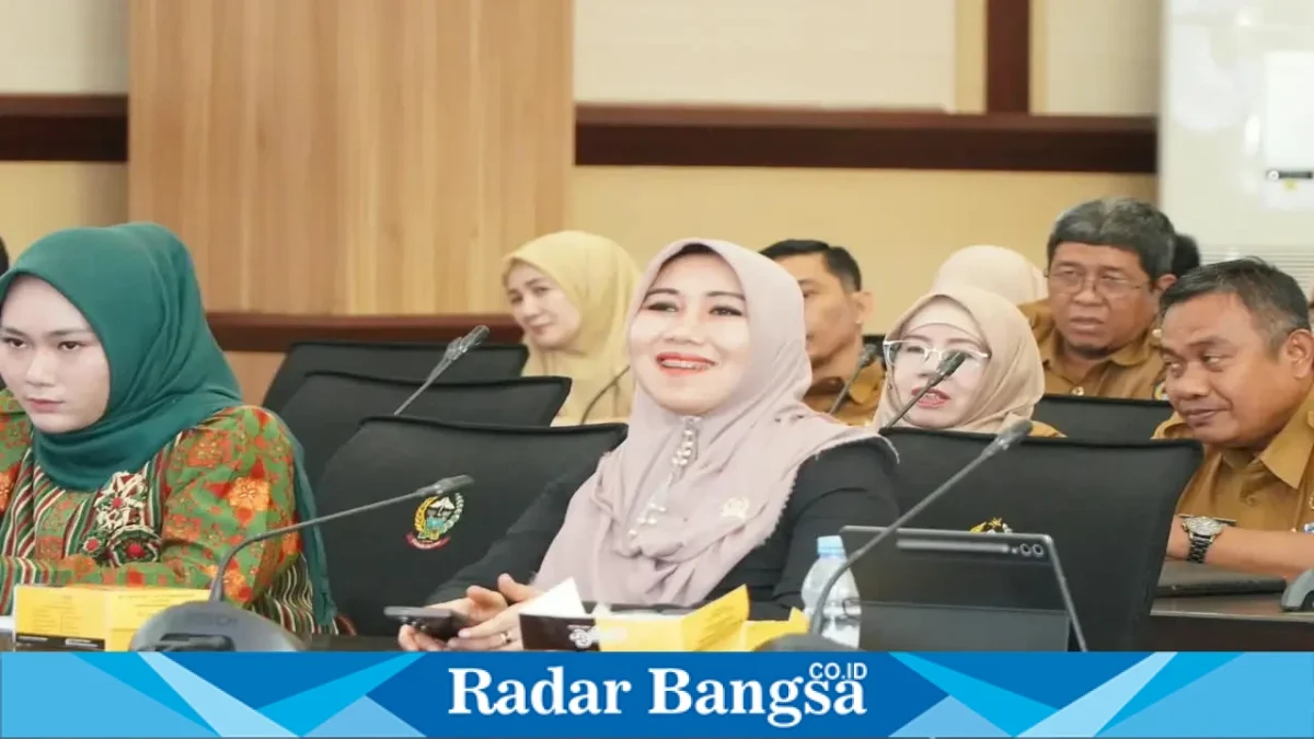 Lia Istifhama saat mengikuti kunjungan kerja Komite I DPD RI membahas pembangunan dan pemberdayaan desa di Makassar, Senin (21/9/2026). (Dok. Ho/RadarBangsa.co.id)