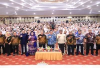 Menteri Ketenagakerjaan Yassierli saat menyampaikan Kuliah Umum Universitas Baiturrahmah di Padang, Jumat (25/9/2026). (Dok. Ho/RadarBangsa.co.id)