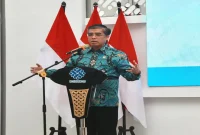 Menaker Yassierli memberikan arahan pada acara Green Mobility & Vocational Synergy 2026 di BBPVP Bandung, Sabtu (19/9/2026). (Dok. Ho/RadarBangsa.co.id)