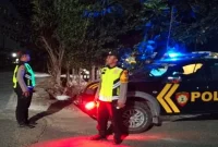 Polisi melaksanakan patroli Blue Light Harkamtibmas di jalur poros utara wilayah hukum Laren, Lamongan, Rabu (30/9/2026) dini hari. (Dok. Ho/RadarBangsa.co.id)