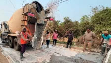 Pekerjaan perbaikan Jalan Kedungbanteng-Wonokerto Kabupaten Pasuruan memasuki tahap pengerjaan lantai kerja, Rabu (16/9/2026). (Dok. Ho/RadarBangsa.co.id)