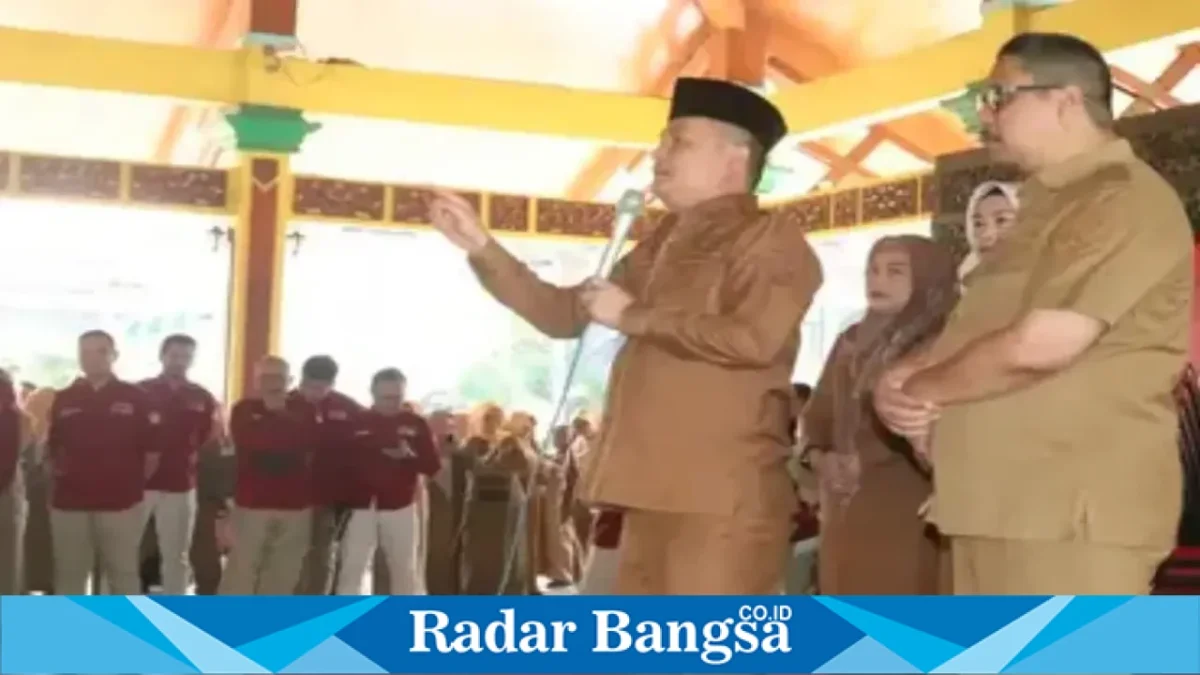 Wakil Bupati Bangkalan Moch. Fauzan Ja’far menghadiri kegiatan perpanjangan PPPK Paruh Waktu Kabupaten Bangkalan, Senin (28/09). (Dok. Ho/RadarBangsa.co.id)