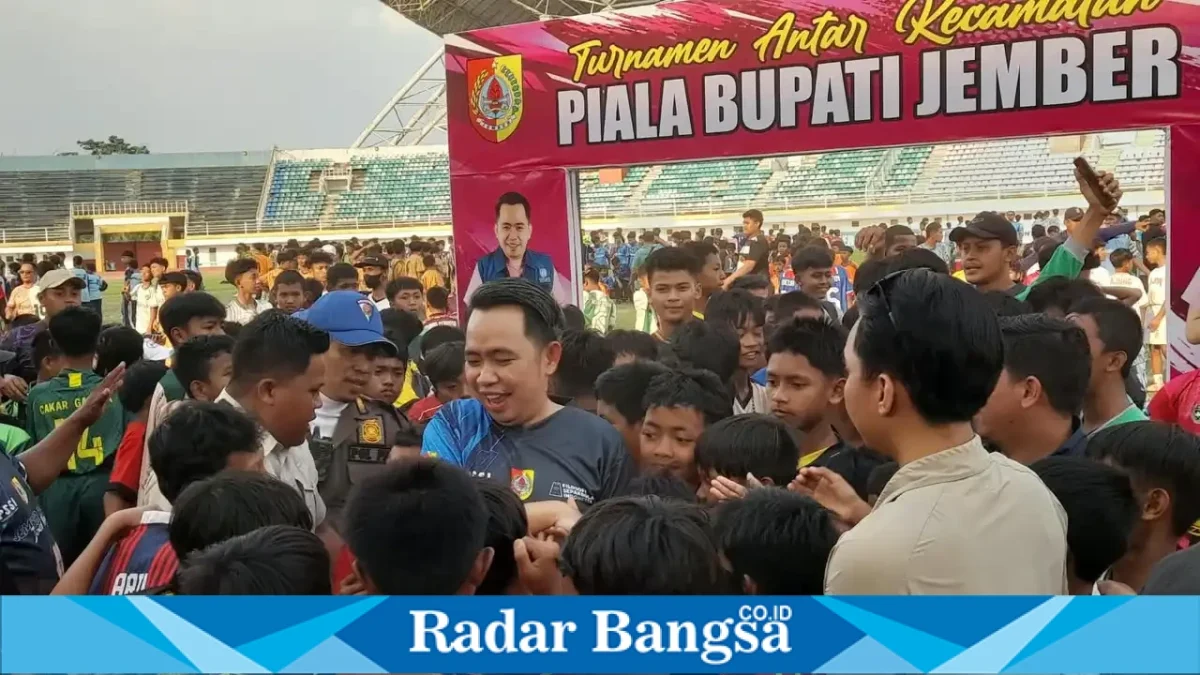 Pembukaan Piala Bupati Cup 2026 di Stadion Jember Sport Garden, Jember. (Dok. Ho/RadarBangsa.co.id)