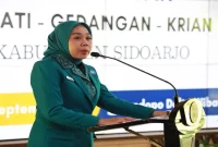 Sriatun Subandi saat memberikan sambutan dalam penguatan Ketua TP PKK Kecamatan di Pendopo Delta Wibawa, Jumat (25/9/2026). (Dok. Ho/RadarBangsa.co.id)