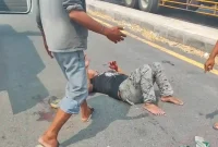 Polisi menangani dugaan penganiayaan di JLU Plosowahyu, Lamongan, Sabtu (19/9). (Dok. Ho/RadarBangsa.co.id)