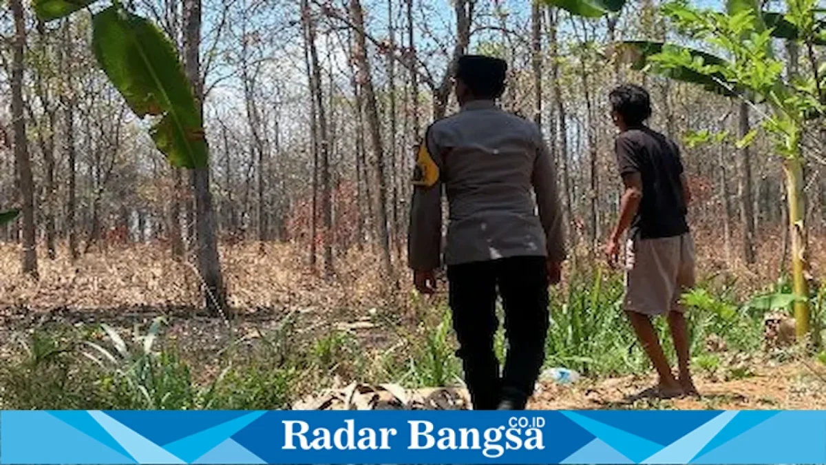 Polsek Laren saat patroli antisipasi karhutla di Gampangsejati, Selasa (1/9/2026). (Dok. HO/RadarBangsa.co.id)