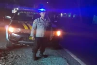 Personel Polsek Tikung saat melaksanakan Blue Light Patrol di wilayah hukum Polsek Tikung, Minggu (27/9/2026). (Dok. Ho/RadarBangsa.co.id)