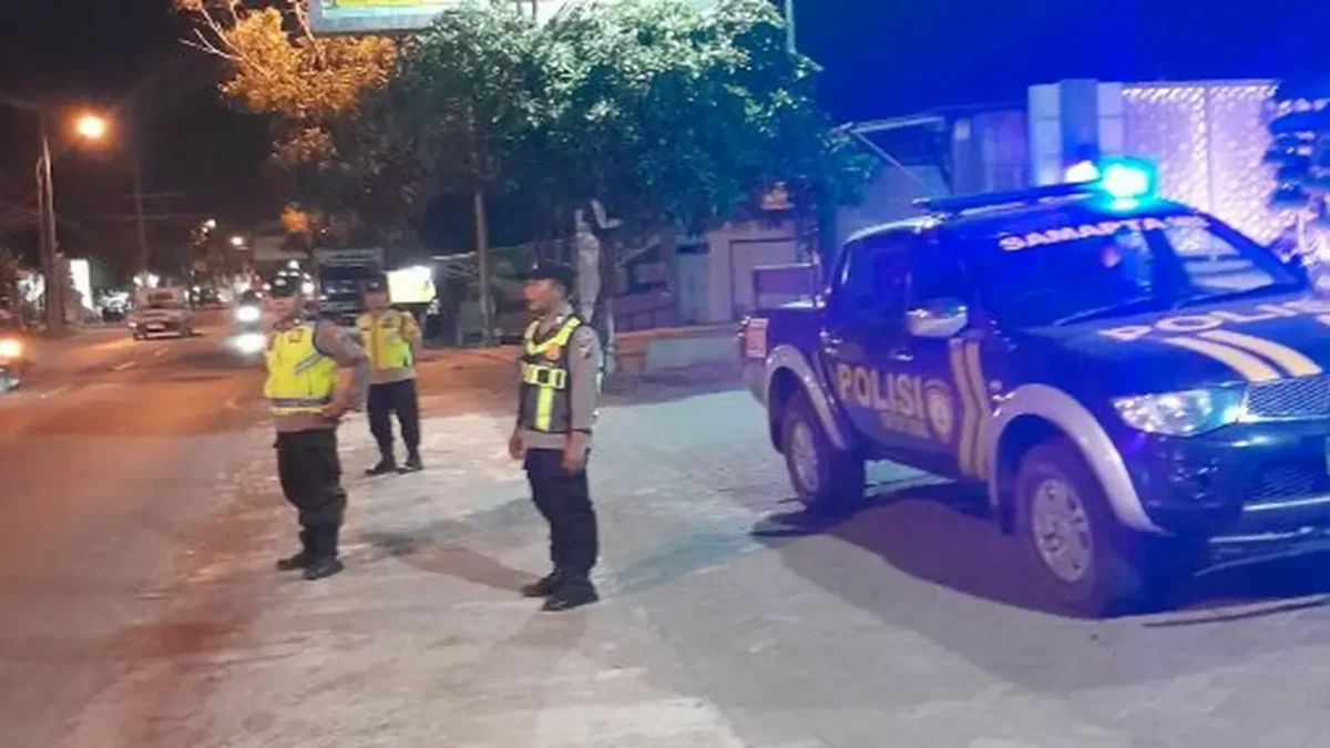 Personel Polsek Tikung saat melaksanakan patroli KRYD di wilayah hukum Polsek Tikung, Minggu (27/9/2026). (Dok. Ho/RadarBangsa.co.id)