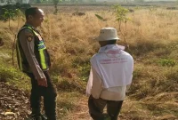 Personel Polsek Tikung saat melaksanakan Patroli Kota Presisi di Desa Bakalanpule, Kecamatan Tikung, Lamongan, Rabu (16/9/2026). (Dok. Ho/RadarBangsa.co.id)