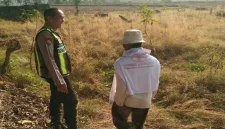 Personel Polsek Tikung saat melaksanakan Patroli Kota Presisi di Desa Bakalanpule, Kecamatan Tikung, Lamongan, Rabu (16/9/2026). (Dok. Ho/RadarBangsa.co.id)