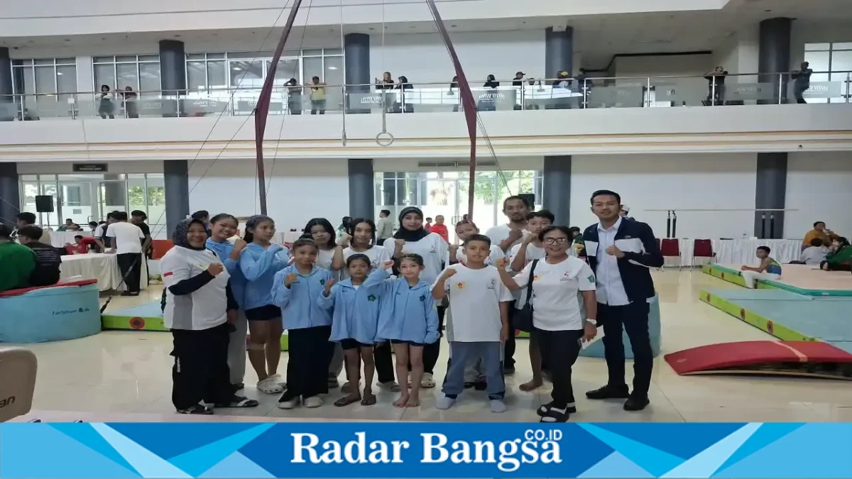 Atlet senam Sidoarjo berlaga dalam Kejurprov PERSANI Jatim 2026 di Convention Hall Simpang Lima Gumul, Kabupaten Kediri, Kamis (17/9/2026). (Dok. Ho/RadarBangsa.co.id)