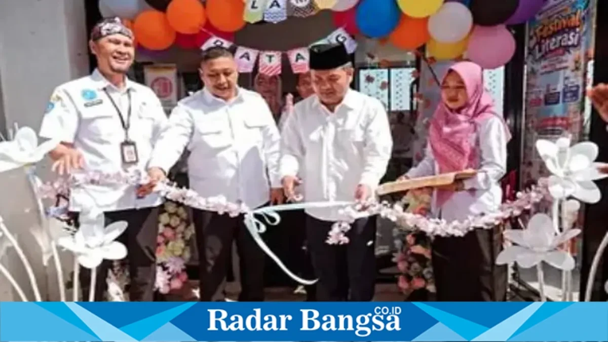 Wabup Bangkalan Moch. Fauzan Ja’far menghadiri Festival Literasi di Gedung Perpustakaan Kabupaten Bangkalan, Rabu (16/9/2026). (Dok. Ho/RadarBangsa.co.id)