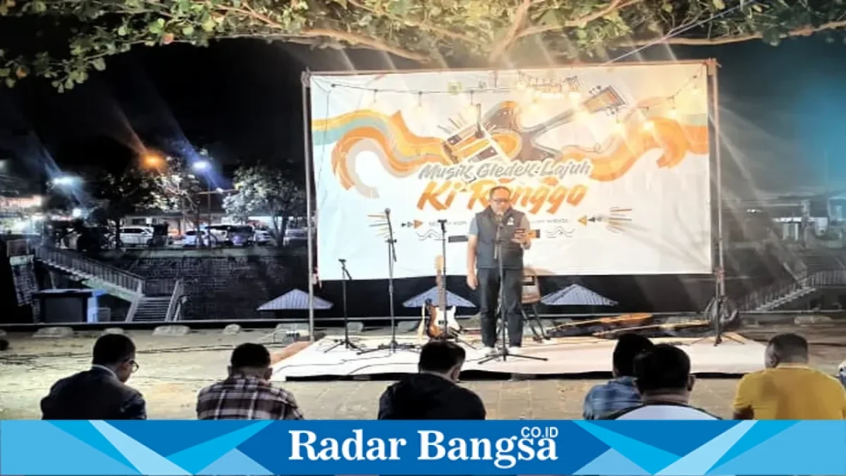 Kepala Dinas Pertanian dan Ketahanan Pangan Kabupaten Bondowoso, Mulyadi, saat mengikuti Media & Creator Gathering “Bondowoso Republik Kopi” di Sentra Kuliner Ronggo, Bondowoso, Jumat (2/10/2026). (Dok. Sukri/RadarBangsa.co.id)