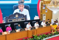 Ketua DPRD H. Syafrizal memimpin Sidang Paripurna Istimewa dalam rangka HUT ke-27 Kabupaten Pelalawan, Minggu (12/10/2026). (Dok. Ho/RadarBangsa.co.id)