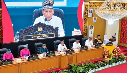 Ketua DPRD H. Syafrizal memimpin Sidang Paripurna Istimewa HUT ke-27 Kabupaten Pelalawan di Gedung DPRD Pelalawan.