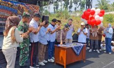 Tanda Tangani Prasasti, Bupati Kendal Resmikan Sumur Bor Bantuan CSR PT Arlisco Elektrika