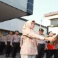 Polres Lamongan menggelar Apel Satgas Pre-Emptive Strike Polisi Jogo Sekolah di halaman Mapolres Lamongan, Kamis (29/10/2026). (Dok Foto Ho/RadarBangsa.co.id)