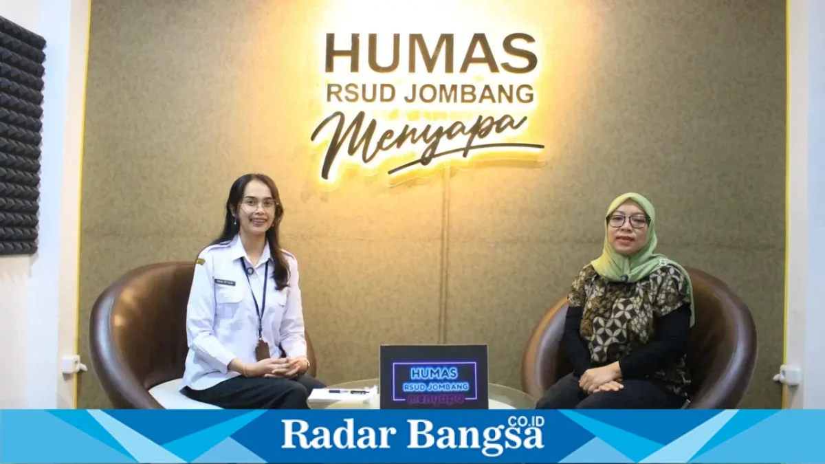 dr. Agustina Mufida, Sp.KFR, menjelaskan Bell’s Palsy dan perbedaannya dengan stroke dalam Podcast RSUD Jombang Menyapa. (Dok. Ho/RadarBangsa.co.id)