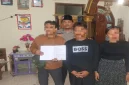 Bhabinkamtibmas Polsek Kembangbahu AIPDA Nanang Sumantri memfasilitasi penyelesaian perselisihan utang-piutang warga di Desa Sidomukti, Kabupaten Lamongan. (Foto: Dok. Ho/Polres Lamongan/RadarBangsa.co.id).