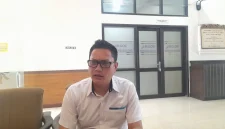 Kepala Perum Bulog Kantor Cabang Jember, Ade Saputra, menyampaikan komitmen Bulog untuk terus menyerap gabah petani hingga akhir 2026 meski target penyerapan telah terlampaui. (Dok. Ho/RadarBangsa.co.id)