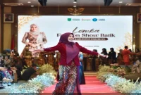 Lomba Fashion Show Batik khas Kabupaten Pasuruan digelar di Auditorium Mpu Sindok, Komplek Kantor Bupati Pasuruan, Selasa (6/10/2026). (Dok. Ho/RadarBangsa.co.id)