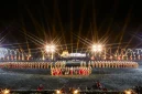 Pagelaran tari kolosal Gandrung Sewu 2026 dengan tata cahaya malam di Pantai Marina Boom, Banyuwangi. (Dok Foto Ho/RadarBangsa.co.id).