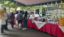 Kegiatan Gerakan Pangan Murah Serentak yang digelar DKP3 Kabupaten Jember di halaman kantor DKP3 Jember, Rabu (21/10/2026). (Dok. Ho/RadarBangsa.co.id)